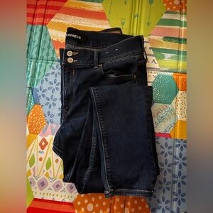 Mid Rise Cropped Express Jeans